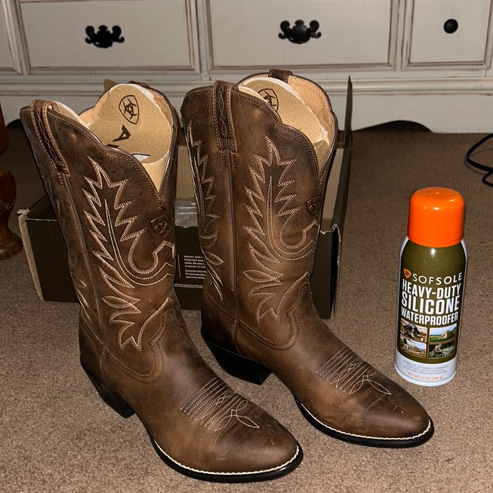 Brown Ariat heeled boots